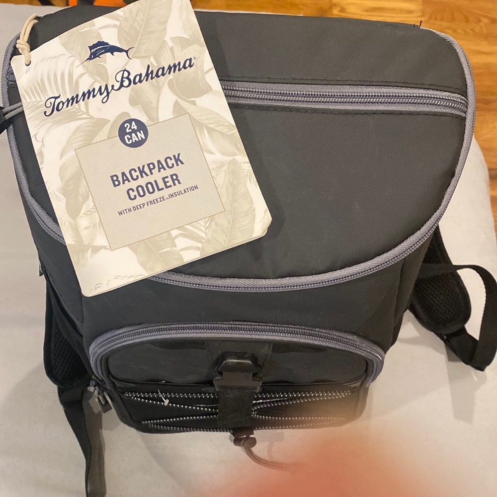 TOMMY BAHAMA 24 CAN BACKPACK COOLER